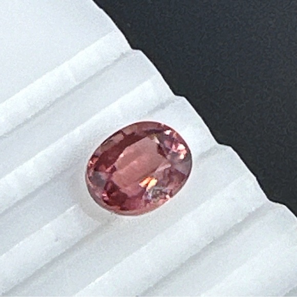 Pink Tourmaline Gemstone .90 carat oval shaped (October birthstone) - Picture 16 of 17